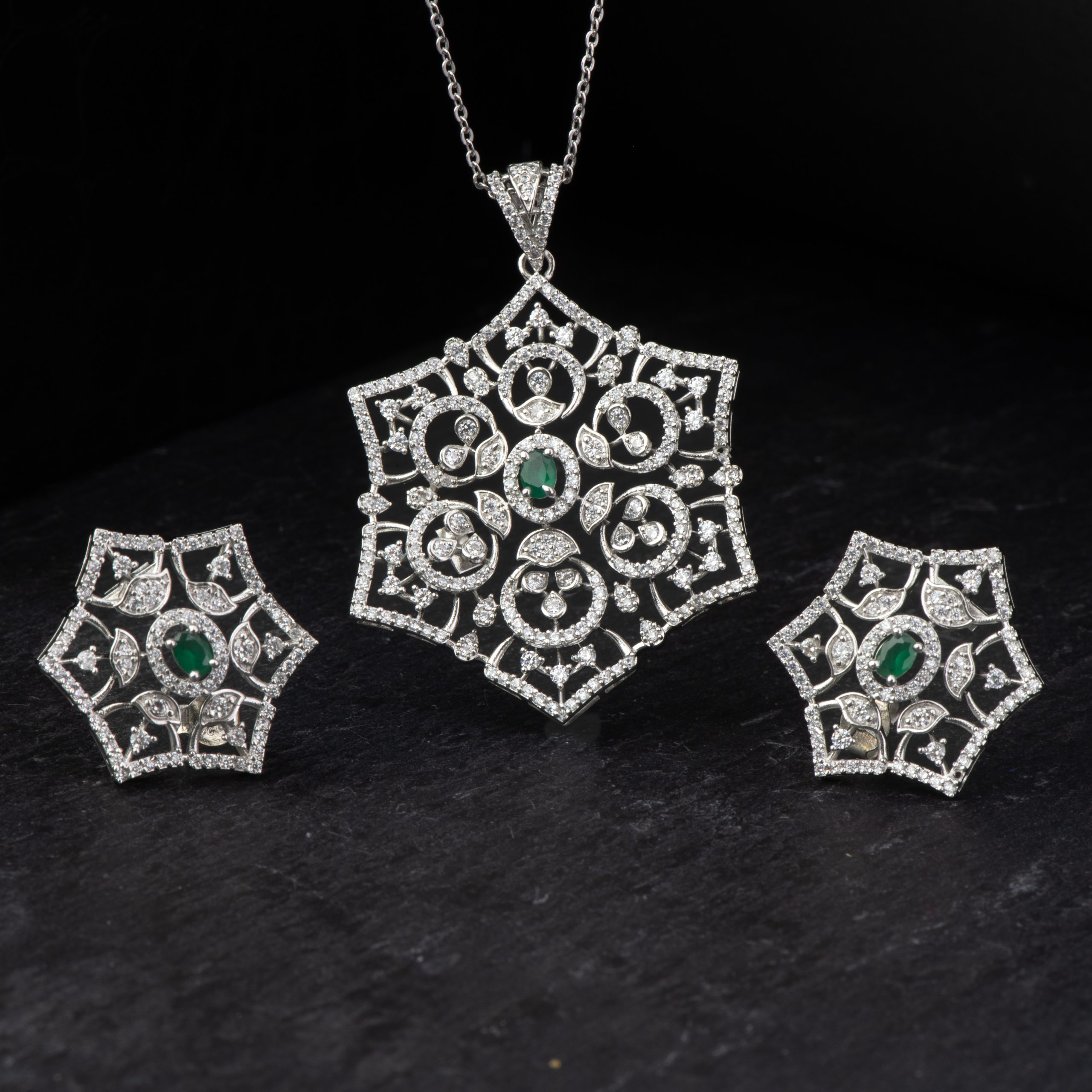 Crimson Lattice Emerald Pendant Set