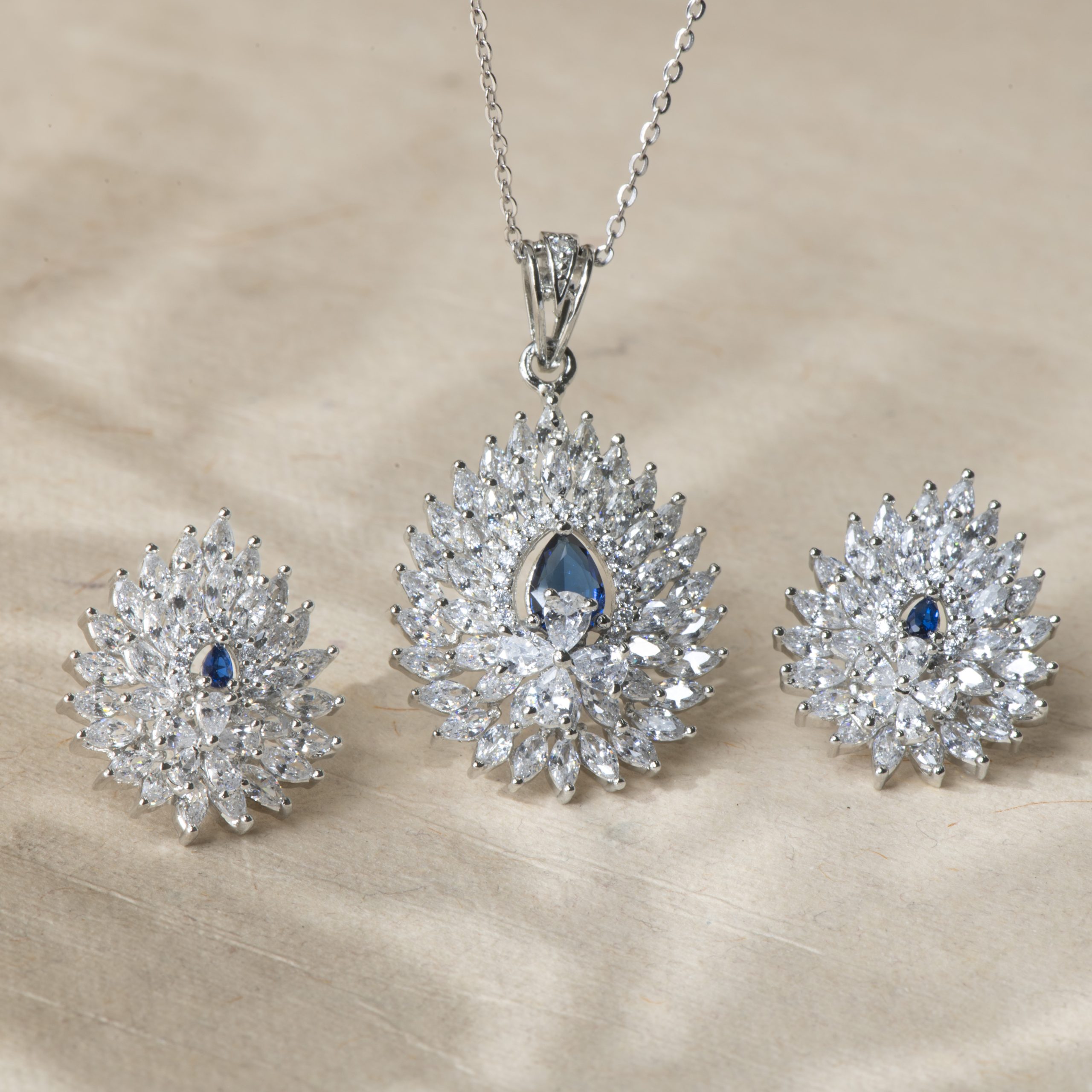 Lotus Meets Sunburst Pendant Set