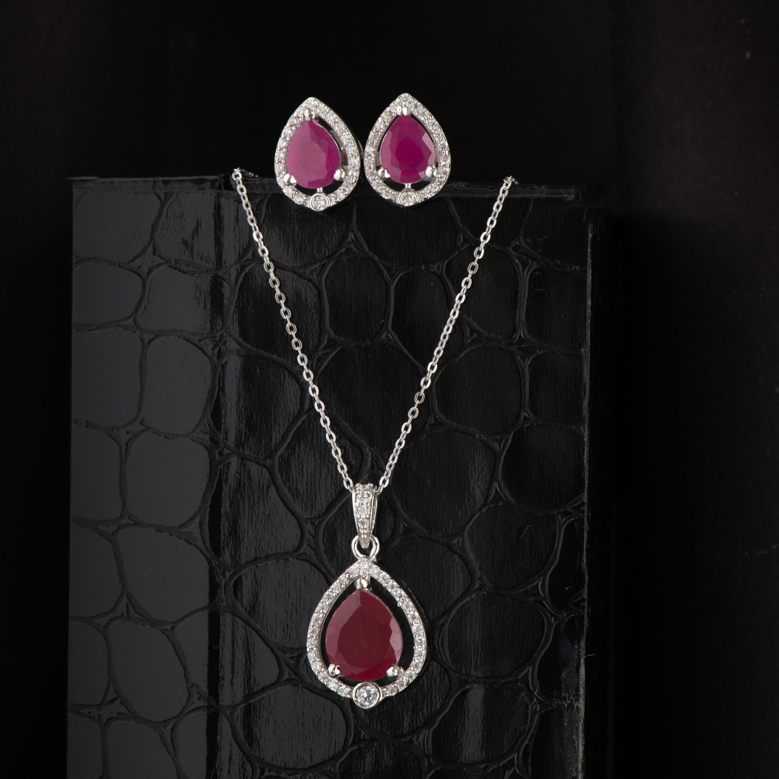 Ruby Drop Pendant Set