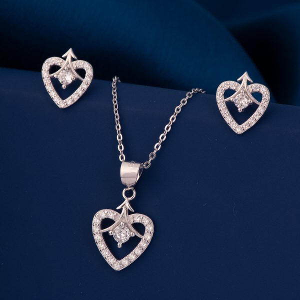 Crystal Bloom Heart Pendant Set