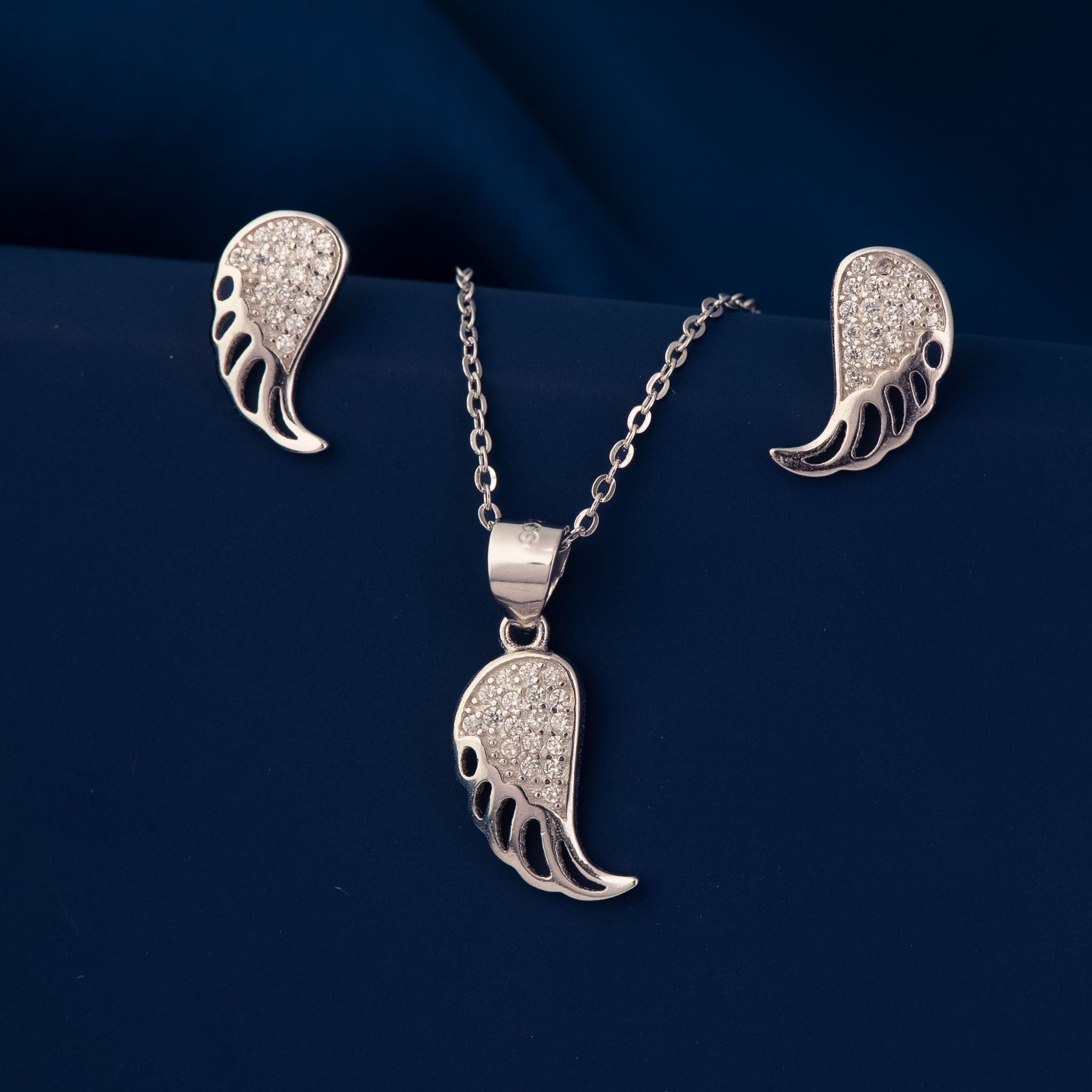 Fallen Angel Pendant Set