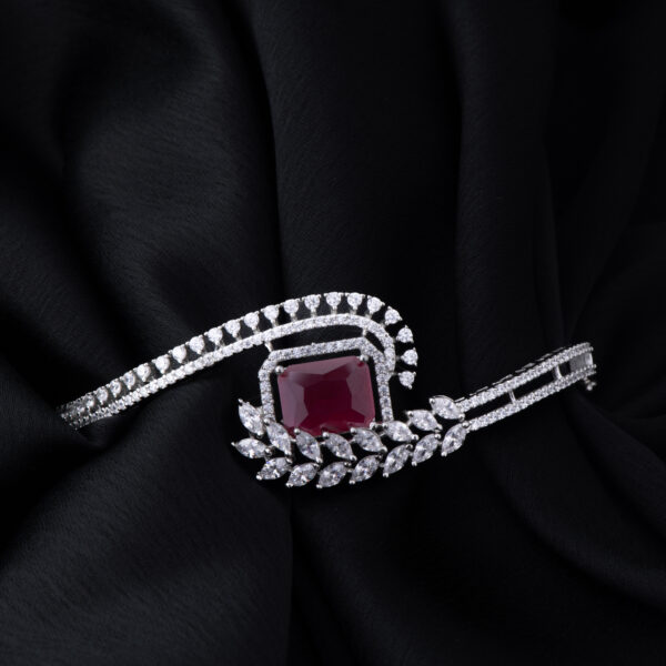 Laced Ruby Kada