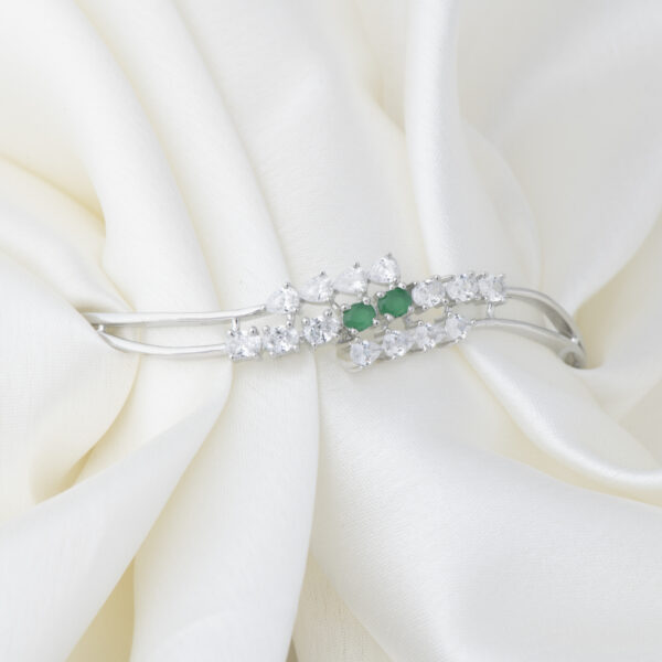 Nature’s Nest Emerald Kada