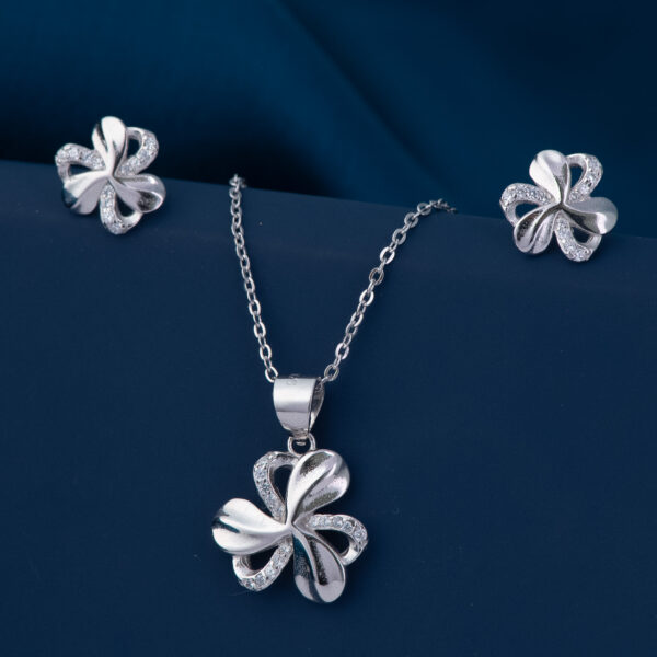 No One Like You Pendant Set