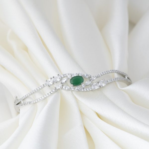 Oval Emerald Stone Kada