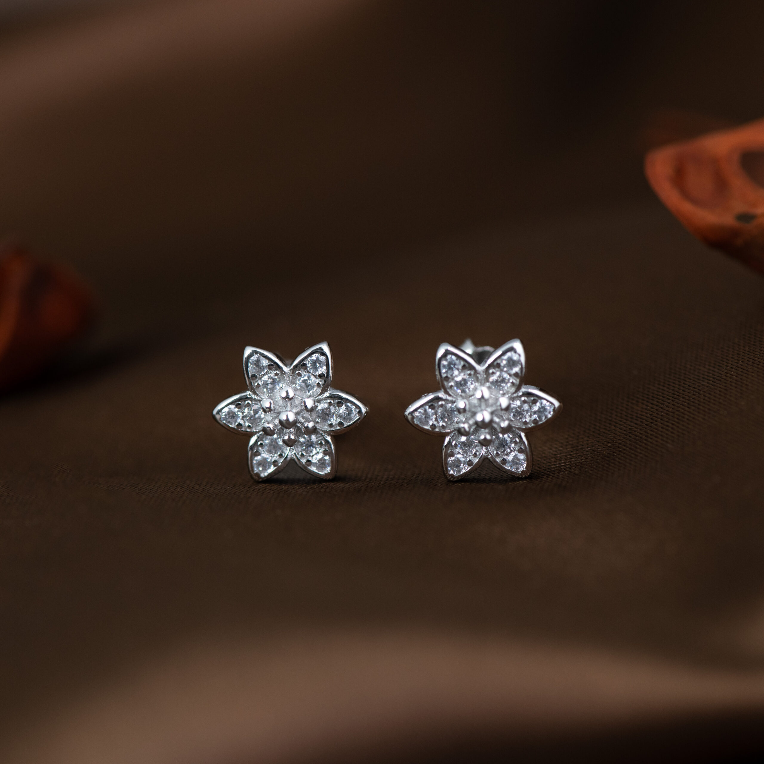 Shimmer At Night Studs