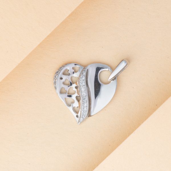 Yin Yang Heart Charmer