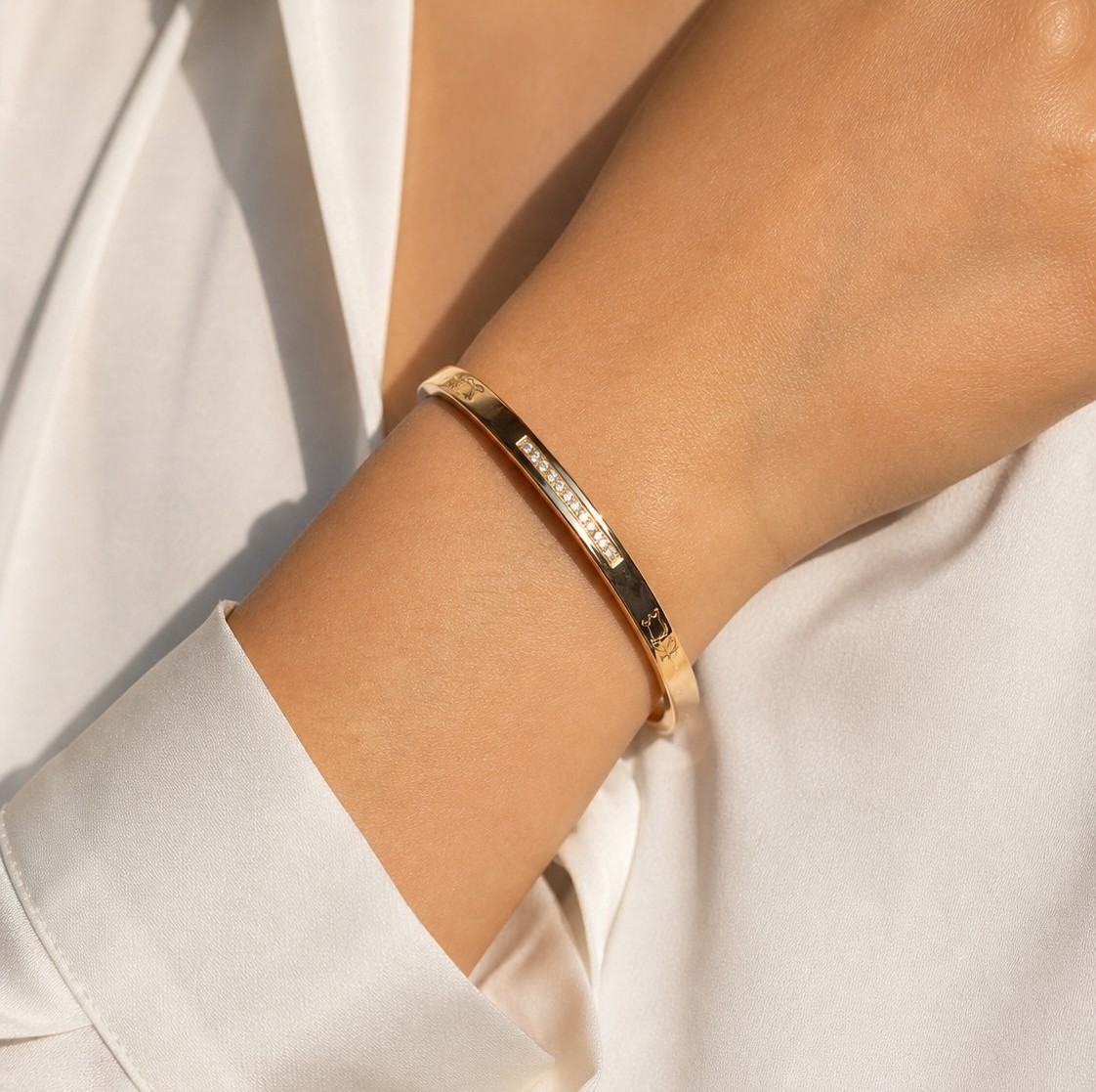 Arora Glow Bracelet_1 1